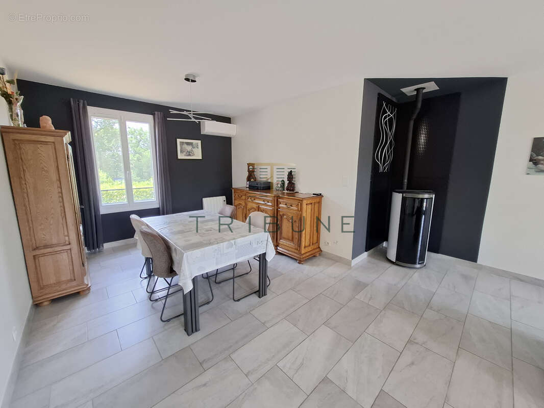 Maison T4 avec sous sol, jardin et garage à camping car - photo 3