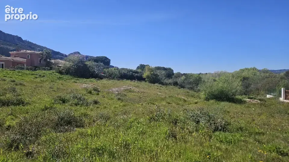 Terrain 662 m² à Roquebrune-Sur-Argens  - photo 2