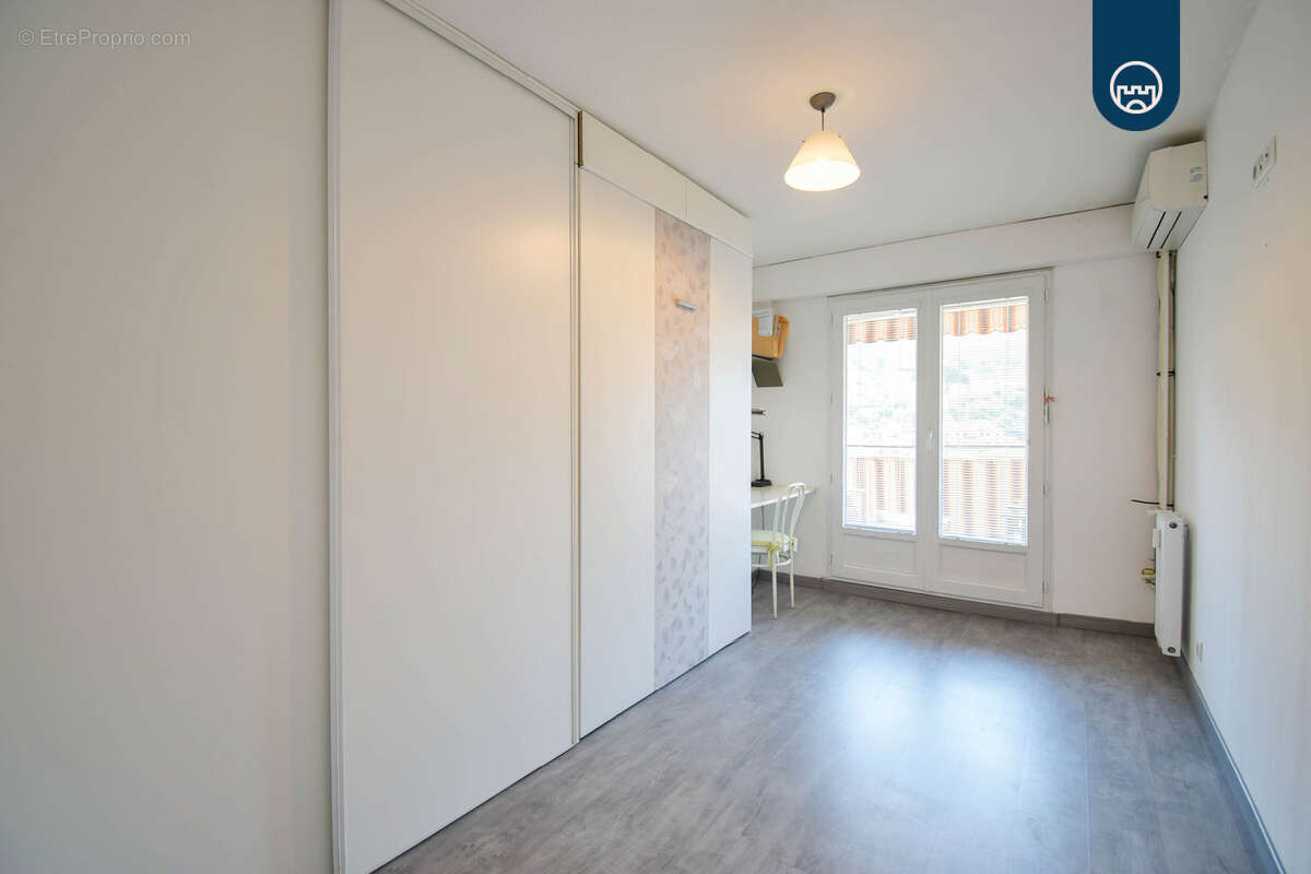 La trinite - centre - 3pcs 62m2 - photo 10
