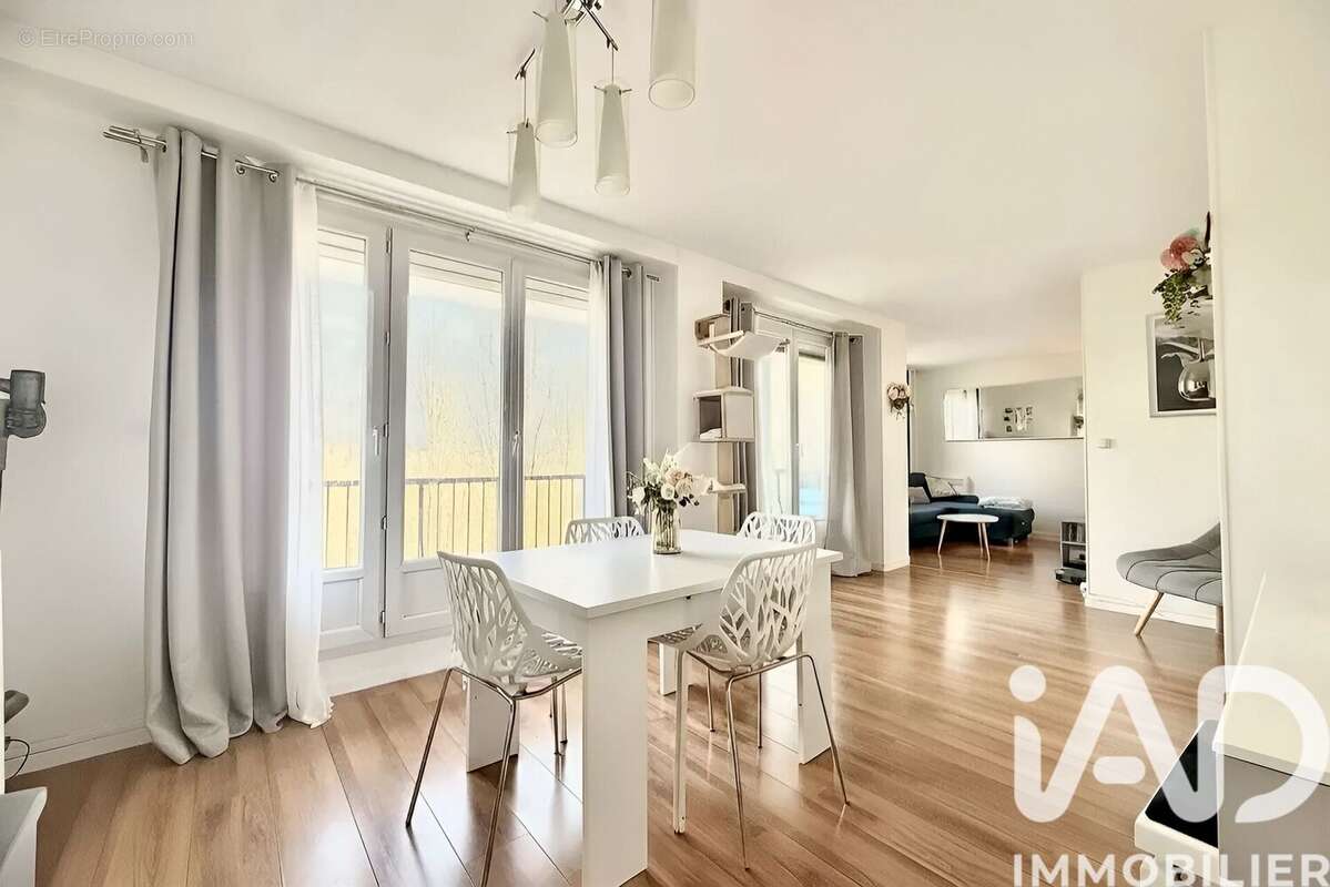 Photo 2 - Appartement à LONGJUMEAU