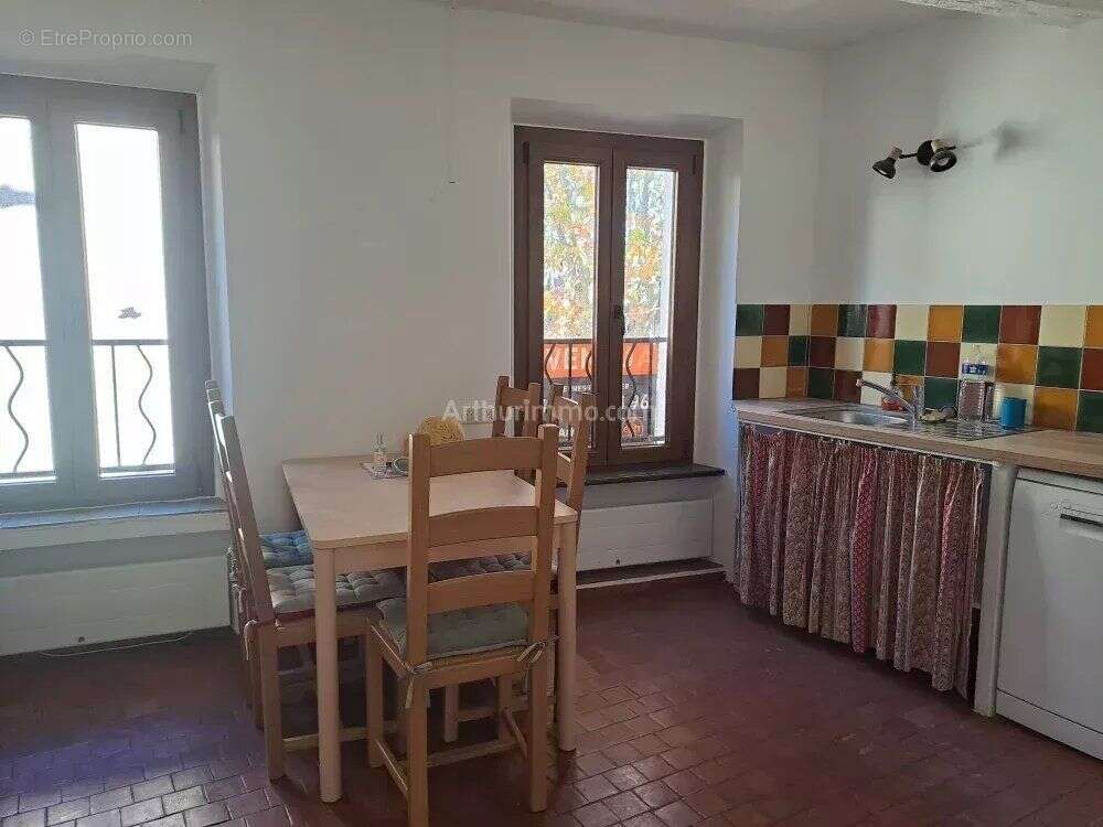 Appartement à SALERNES