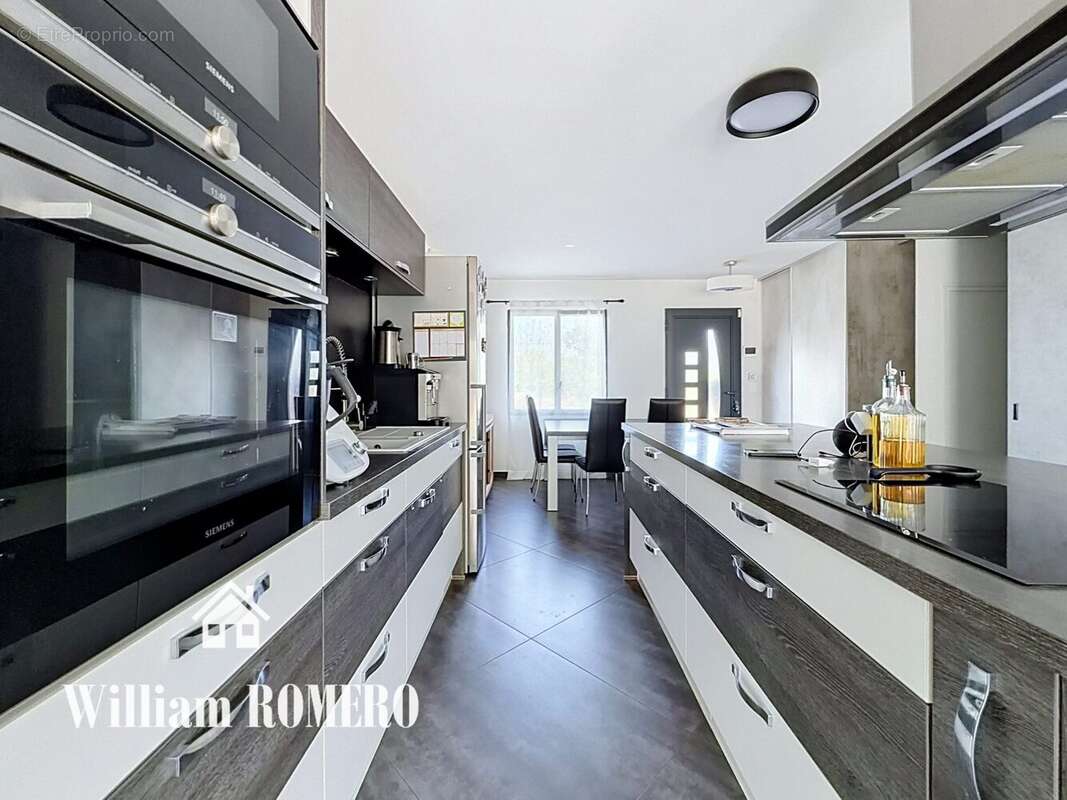 Maison 140 m² à Donges  - photo 8