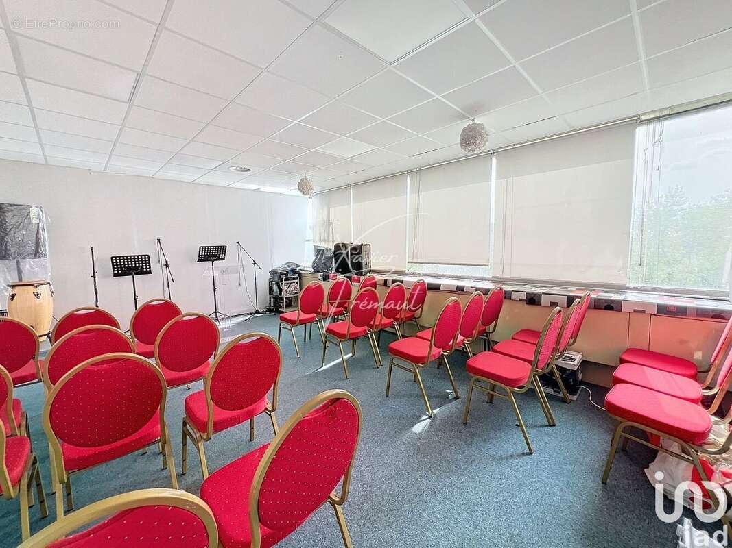 Photo 5 - Commerce à CERGY