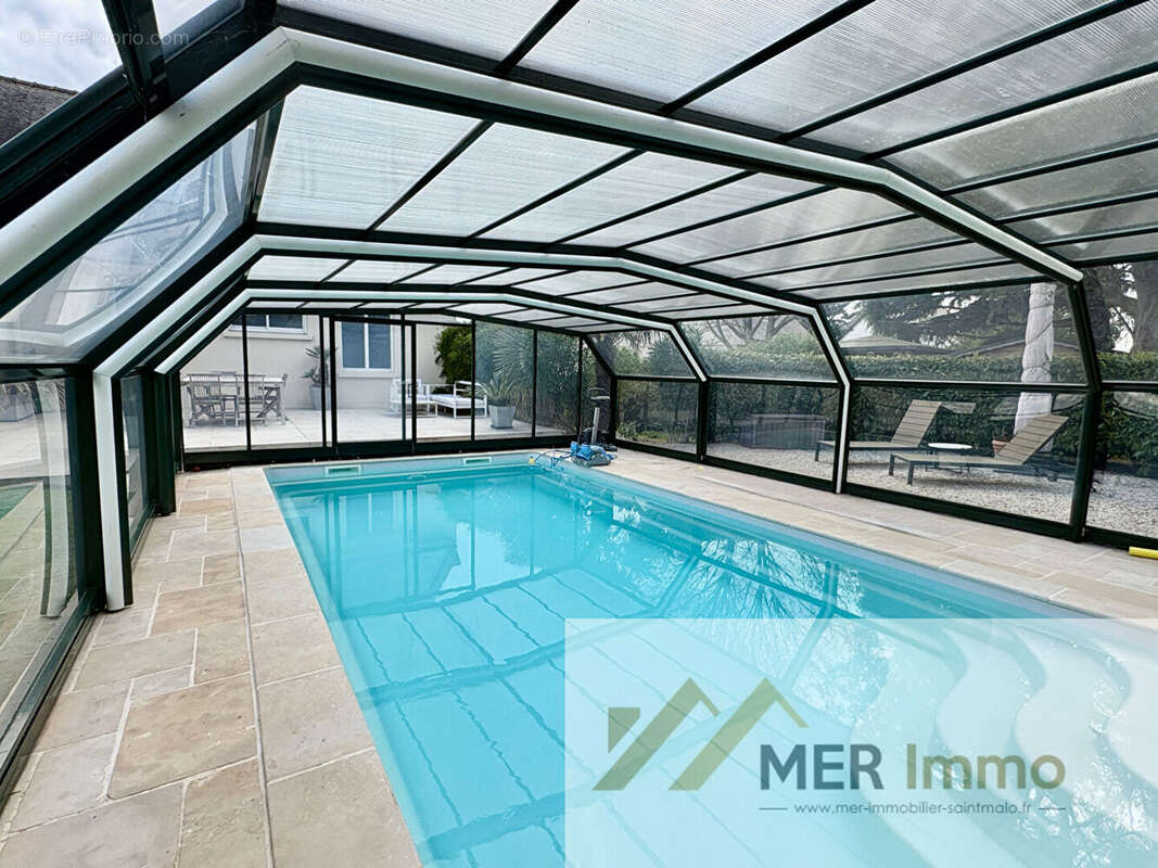 CANCALE - Maison d'exception avec vue sur la baie, 5 chambres, piscine chauffée, multiples terrasses - photo 13
