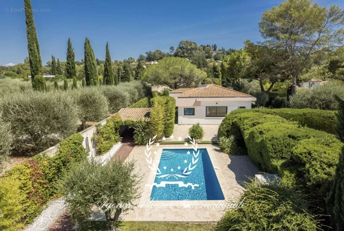 Maison à MOUGINS