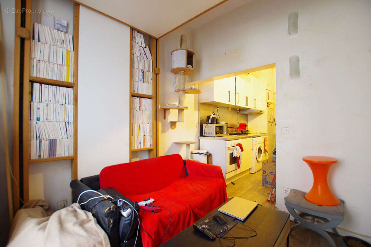 Appartement à PARIS-14E