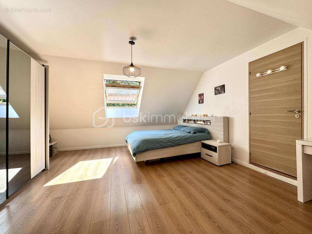 Maison à CHAUCONIN-NEUFMONTIERS