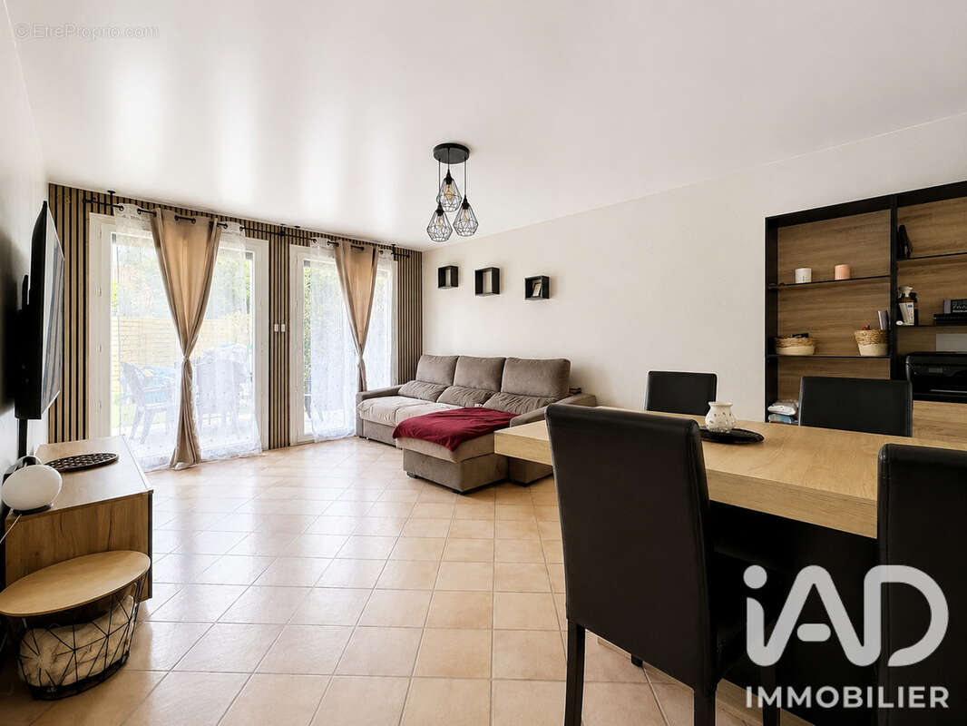 Maison 86 m² à Roissy-En-Brie  - photo 4
