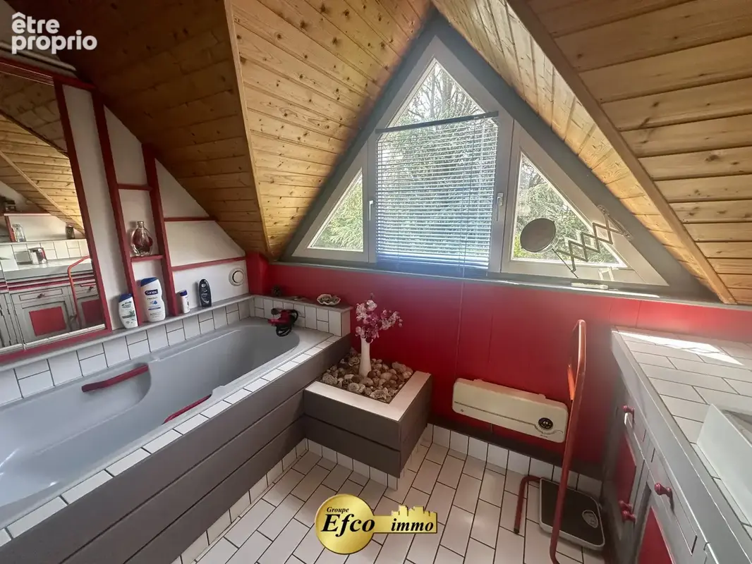 Belle maison des années 90 avec piscine - photo 16