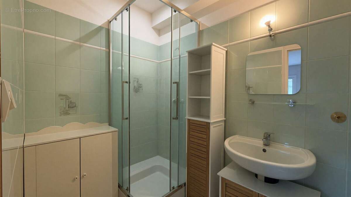 Maison 125 m² à Bourg-Des-Comptes  - photo 8