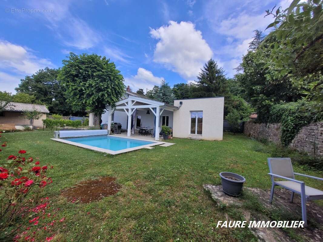 Maison à CREMIEU