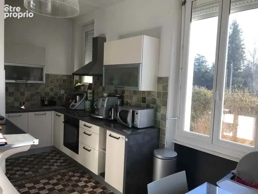 Maison individuelle 118m2,  avec garage et 2360m2 de terrain, située à 10' de LAPALISSE, 20' de ROANNE - photo 4