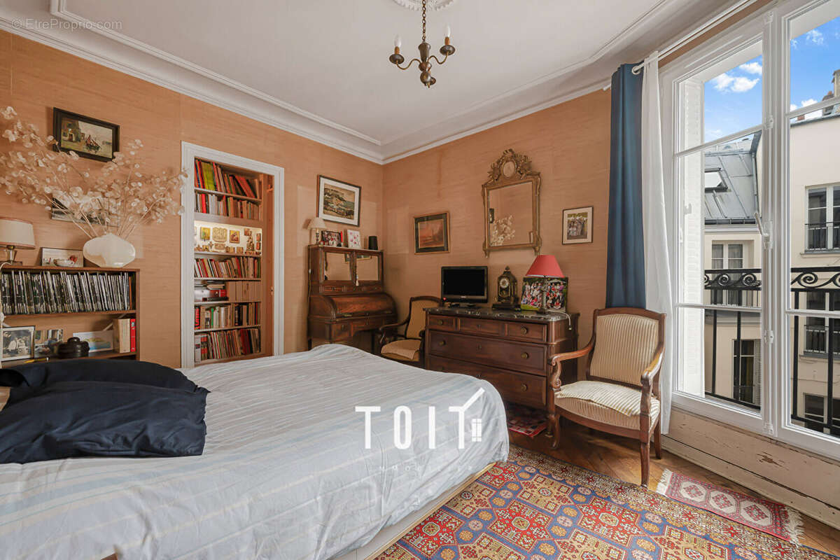 Appartement à PARIS-17E