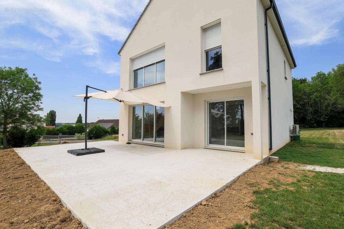Maison neuve de 5 pièces de 122 m² à Frétoy-le-Château - photo 2
