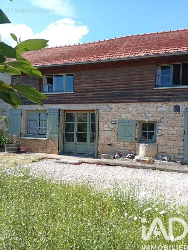 Photo 1 - Maison à SAVOISY