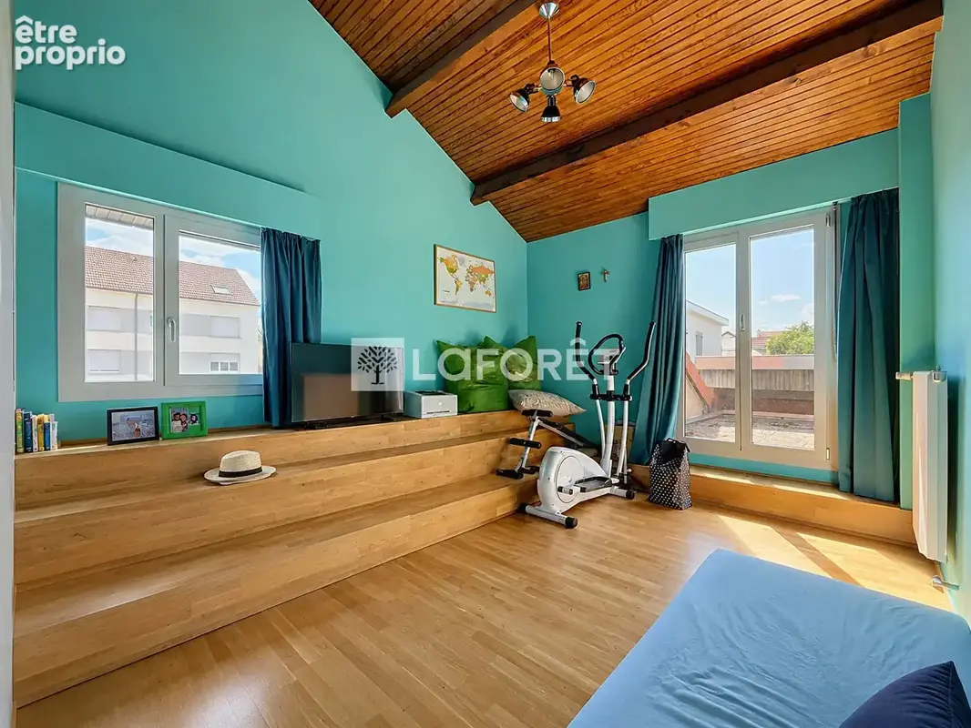 Maison familiale avec espace professionnel à Chaumont - photo 9