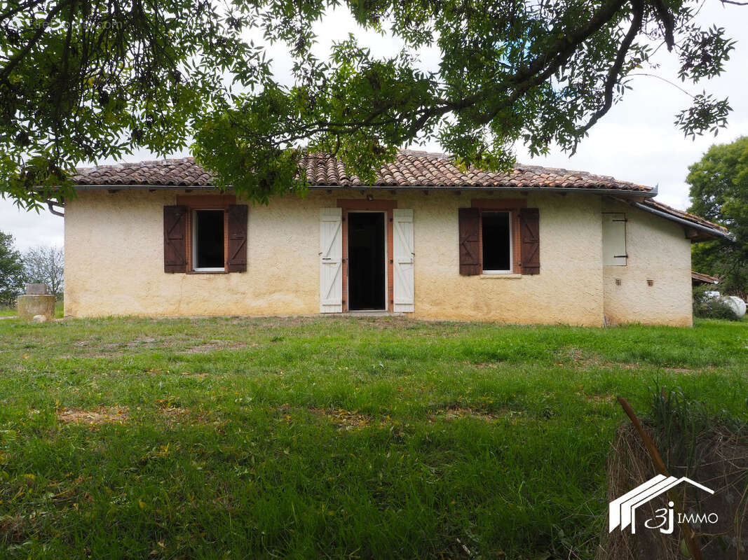 Maison à LE CASTERA