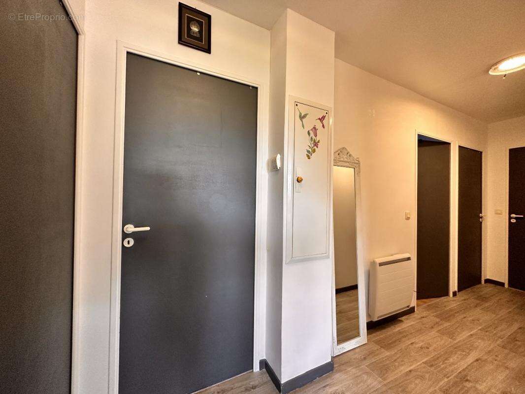 Appartement à VILLETANEUSE