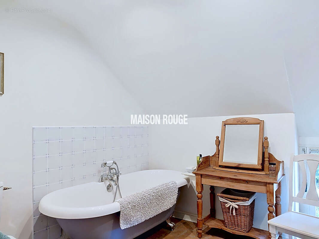 Maison à COMBOURG