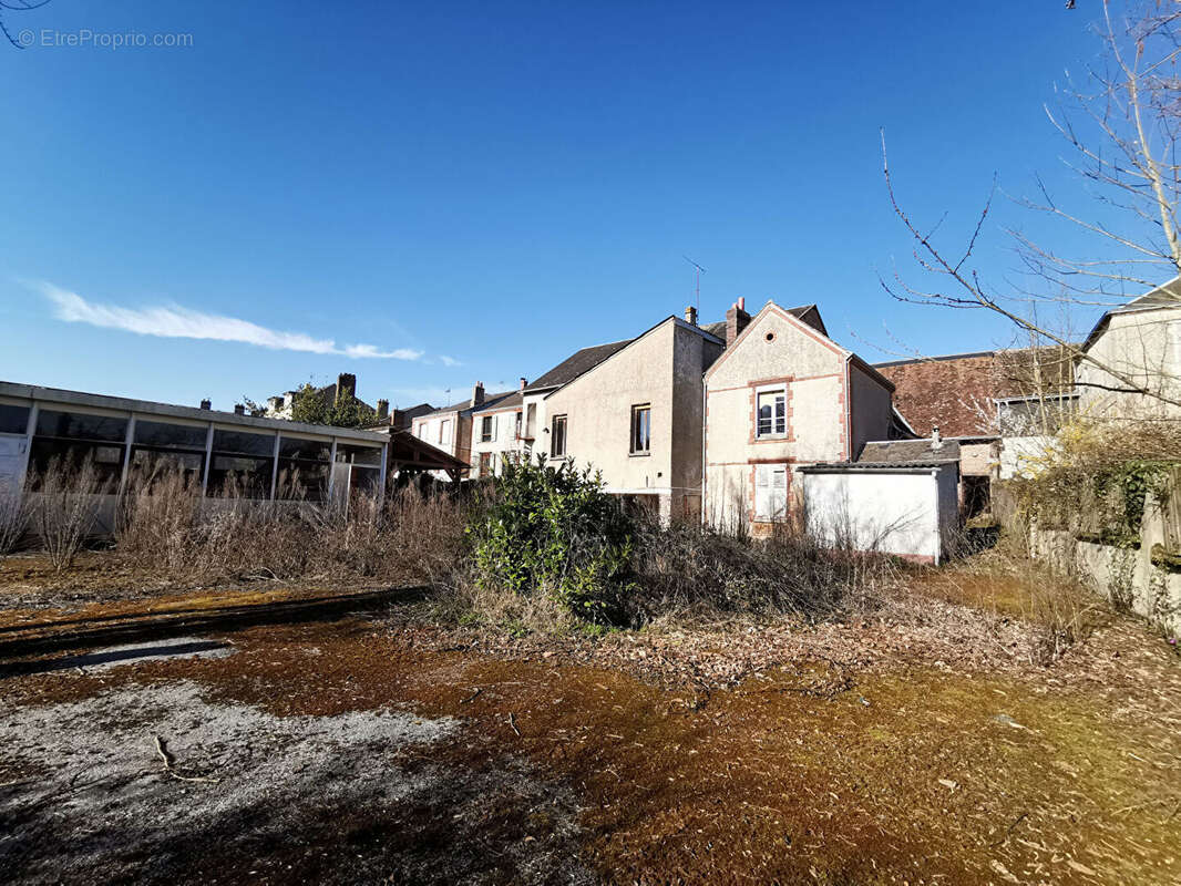 Appartement à BROU