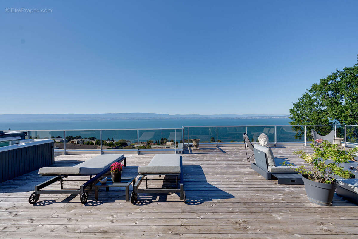 Appartement à EVIAN-LES-BAINS