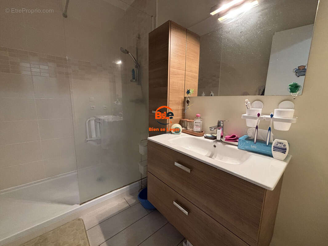 VENTE APPARTEMENT 2 CHAMBRES BALCON CAVE AGENCE BSLE BIEN SE LOGER ENSEMBLE COURNON   - Appartement à COURNON-D'AUVERGNE