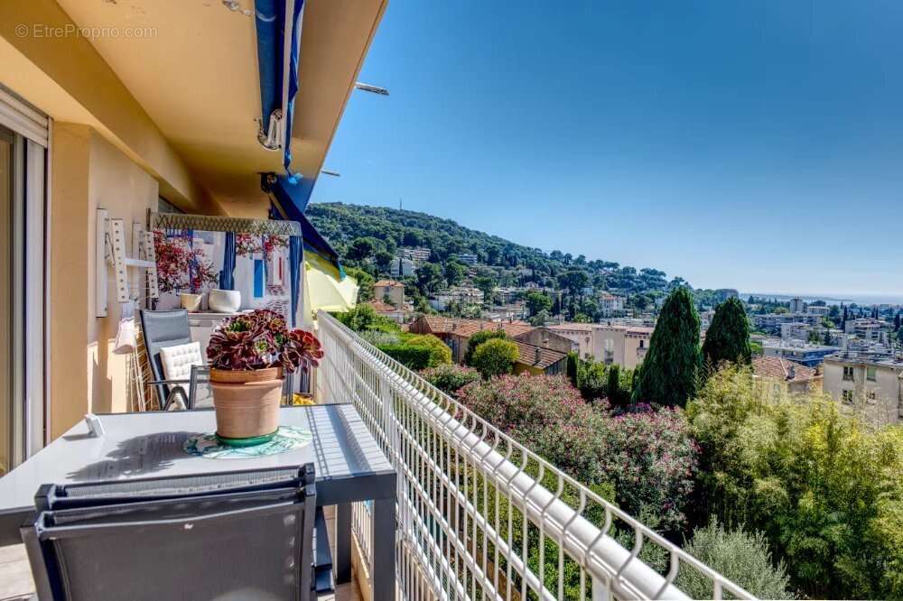 Appartement à LE CANNET