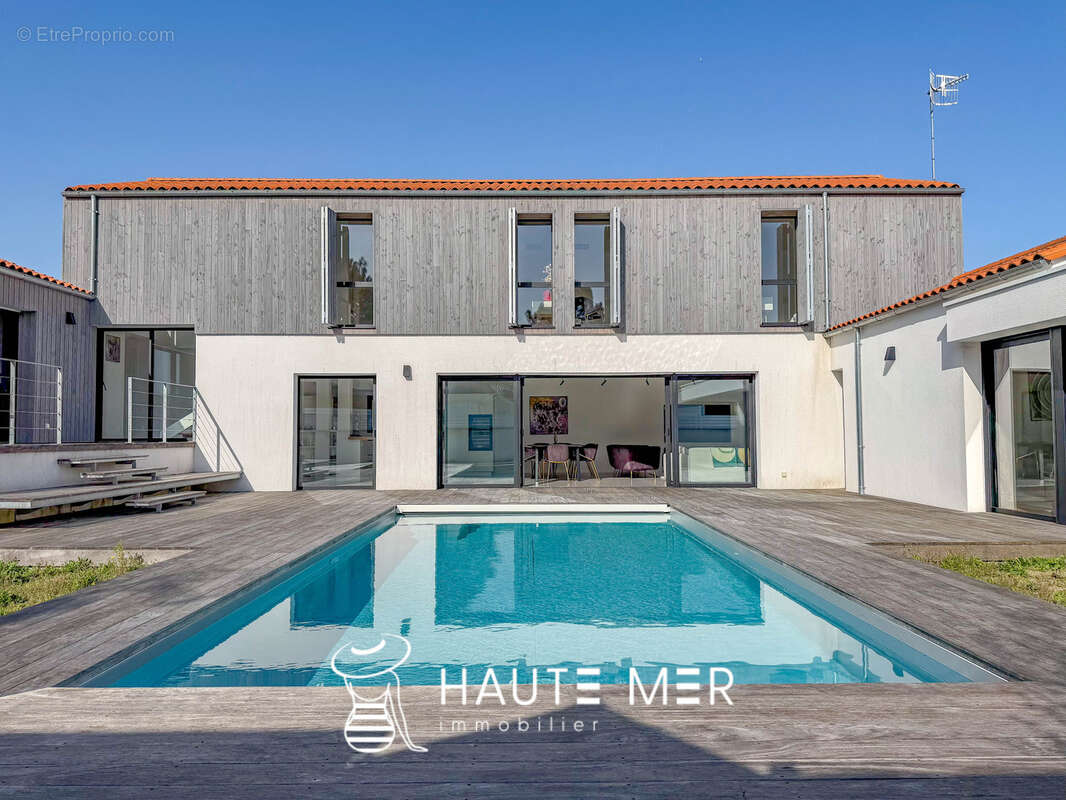 Maison à LONGEVILLE-SUR-MER