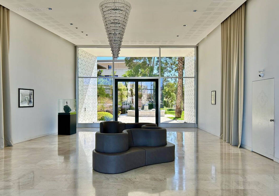 Appartement à LATTES