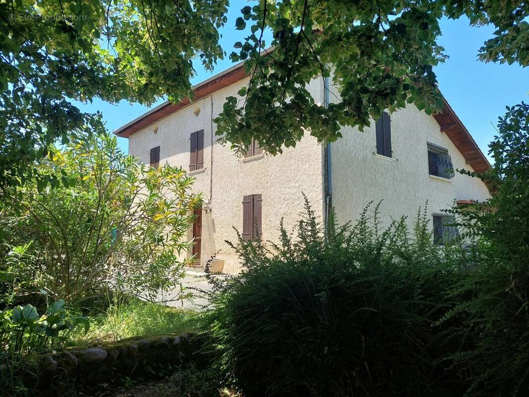 Maison à MONTESQUIEU-VOLVESTRE