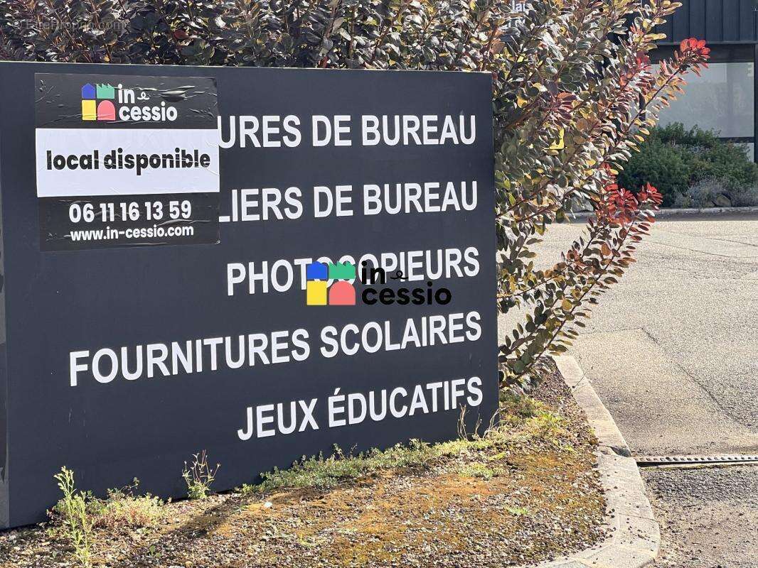 Belle opportunité : Superbe surface commerciale au coeur de la - photo 7