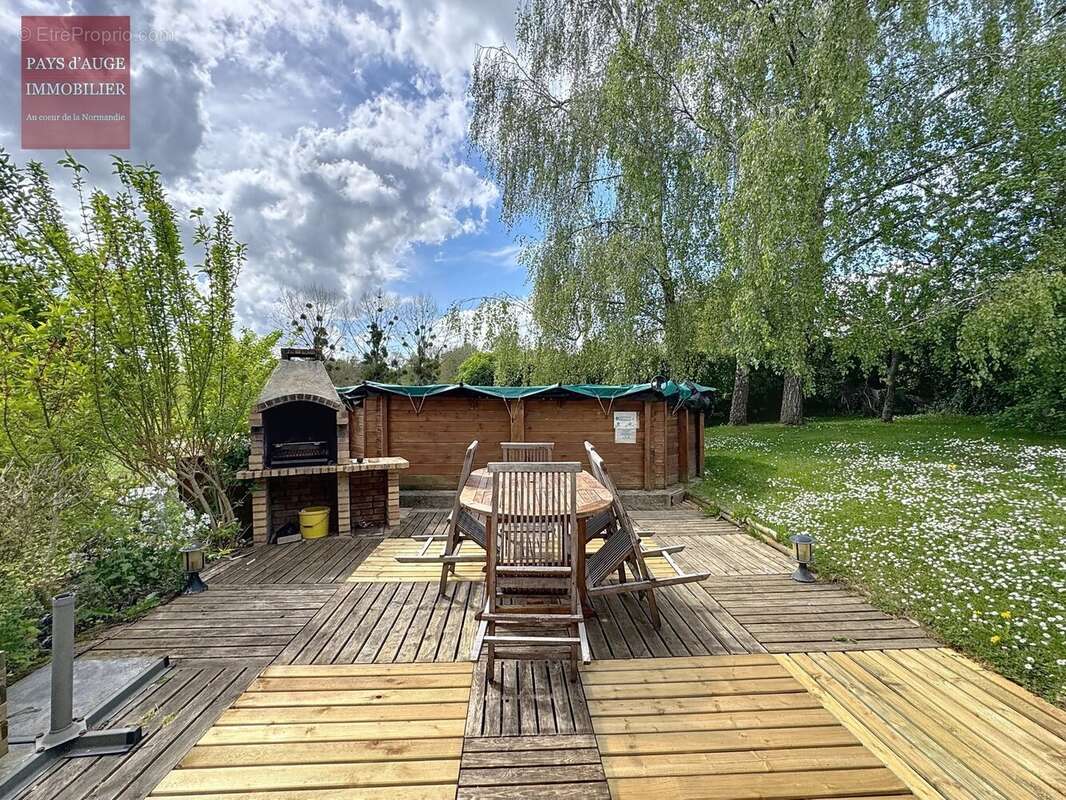 Maison à SAINT-GERVAIS-DES-SABLONS