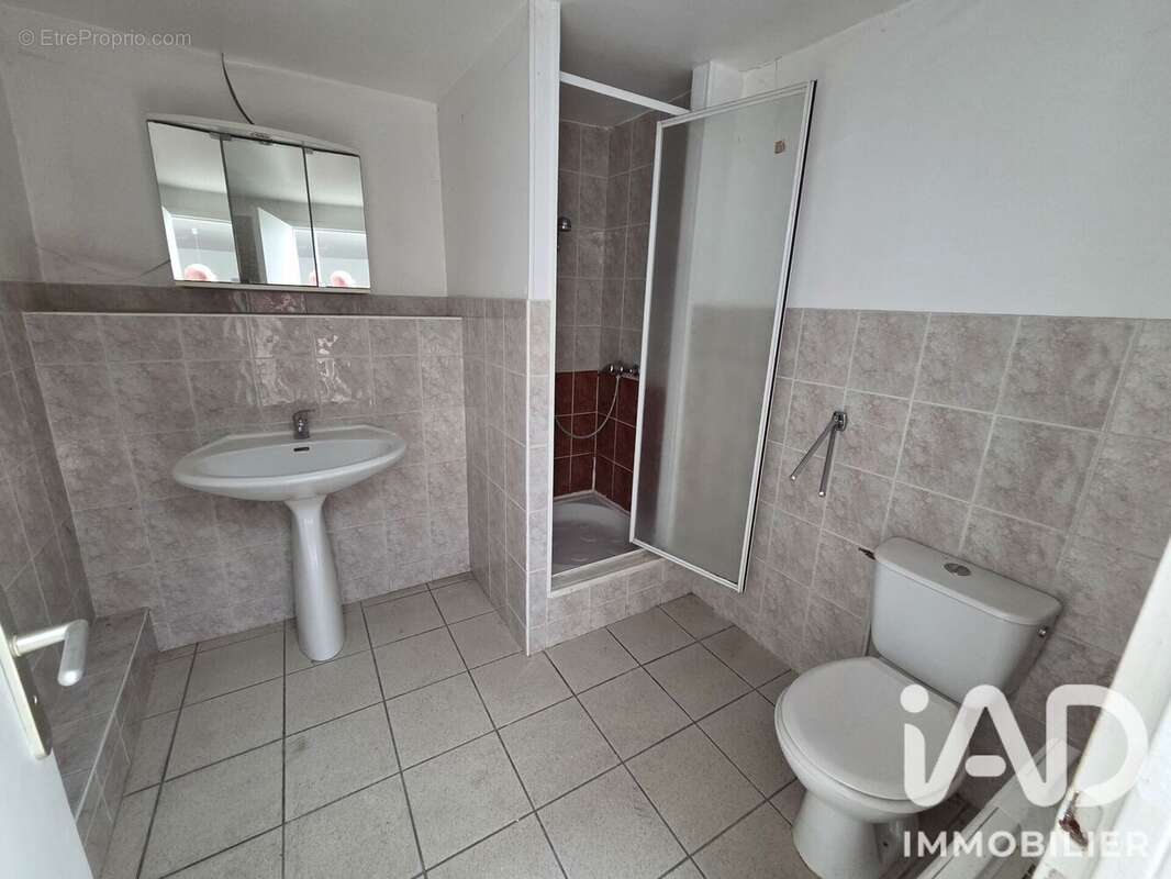 Photo 4 - Appartement à GENNEVILLIERS