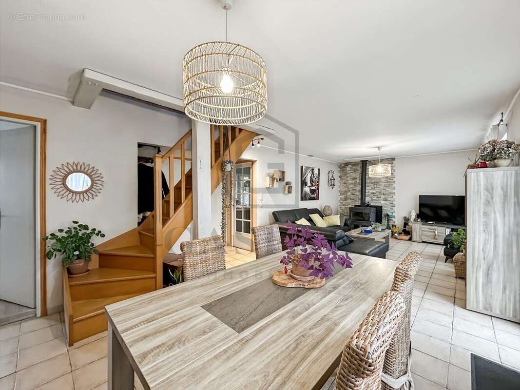 Maison à LE FIDELAIRE