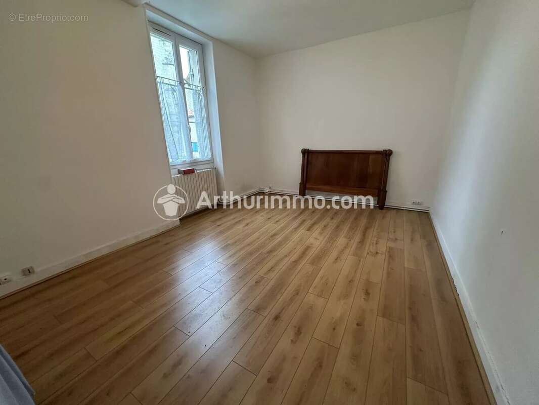 Maison à SAINT-ASTIER