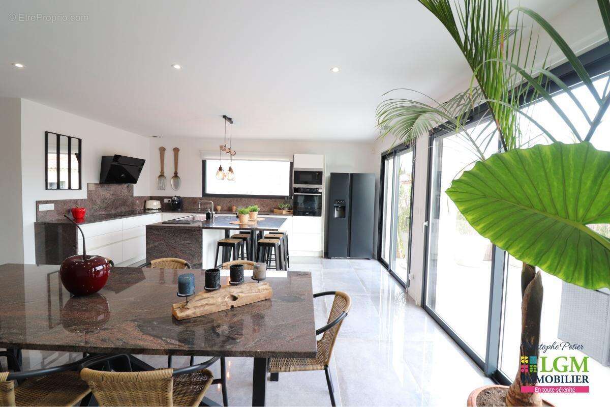 Maison à VAISON-LA-ROMAINE