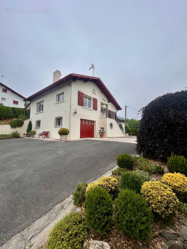 Maison à MOUGUERRE