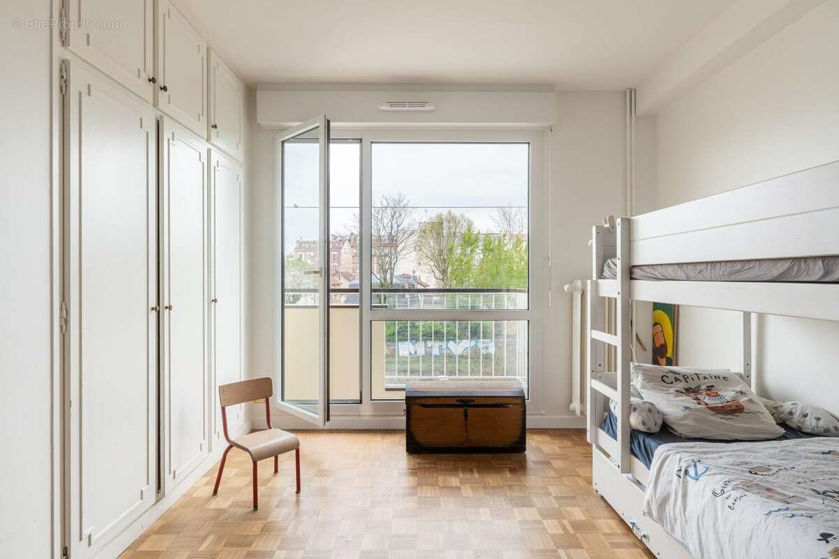 Appartement à LA GARENNE-COLOMBES