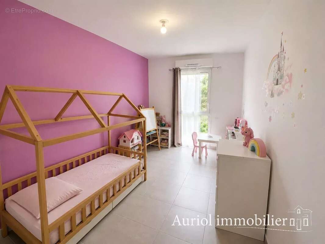 Appartement à AURIOL