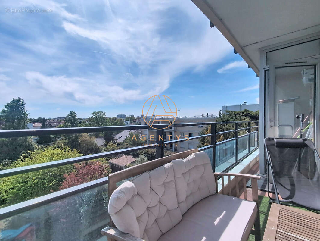 Appartement à SAINT-MAUR-DES-FOSSES