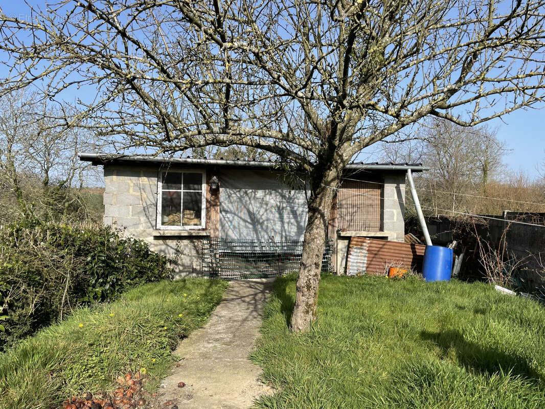 Maison à CLEGUEREC