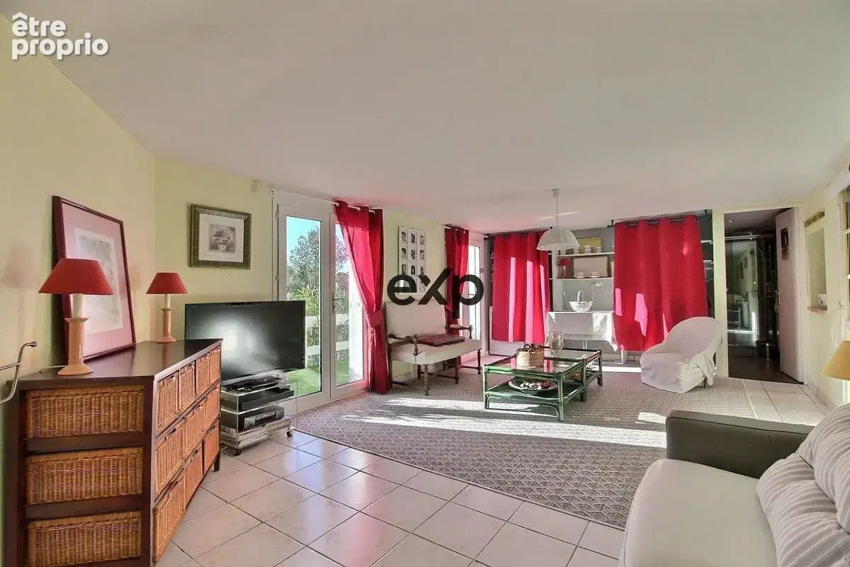 Maison 7 pièces 225 m² à vendre à Pourcieux (83470) - photo 5