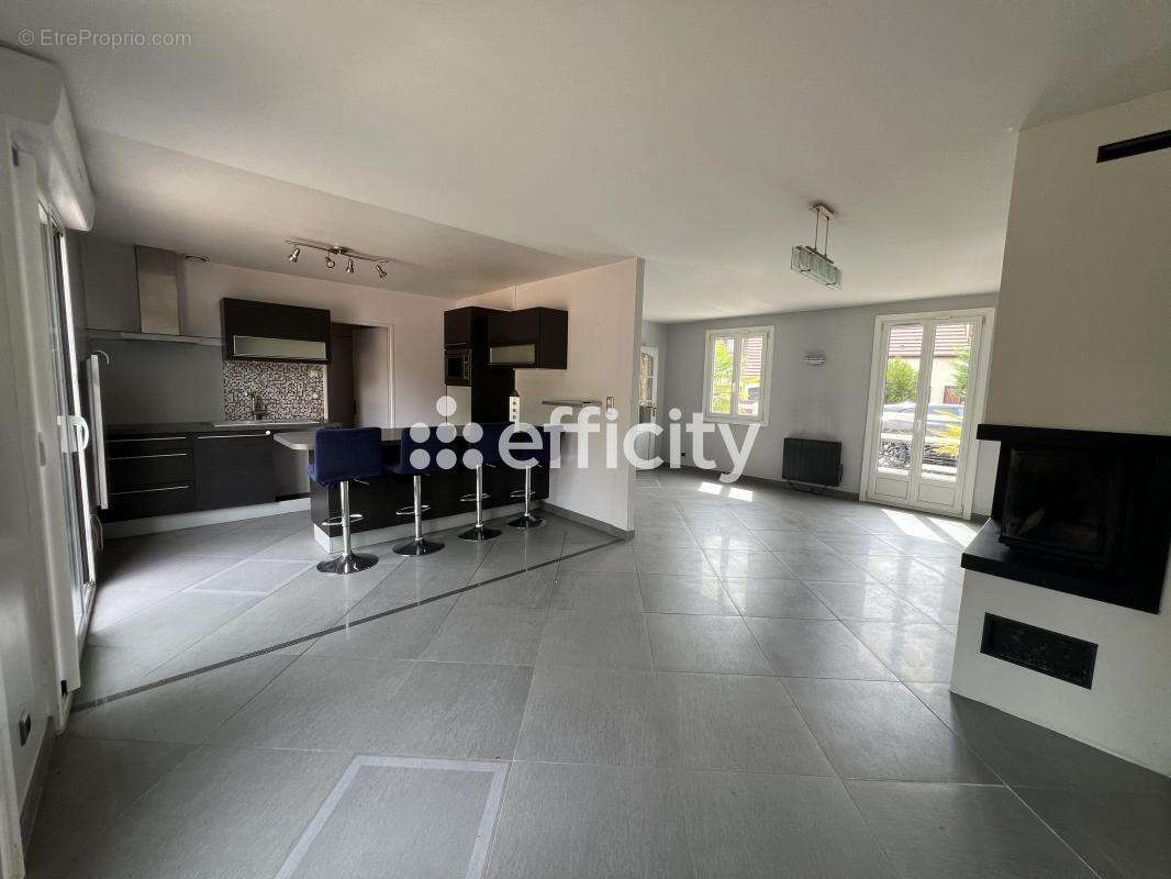 Maison 125 m² à Lamorlaye  - photo 6