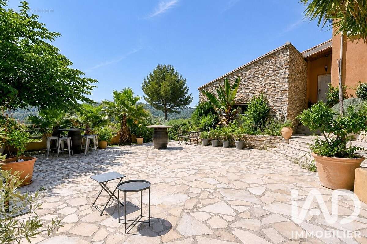 Maison 242 m² à Carnoux-En-Provence  - photo 4