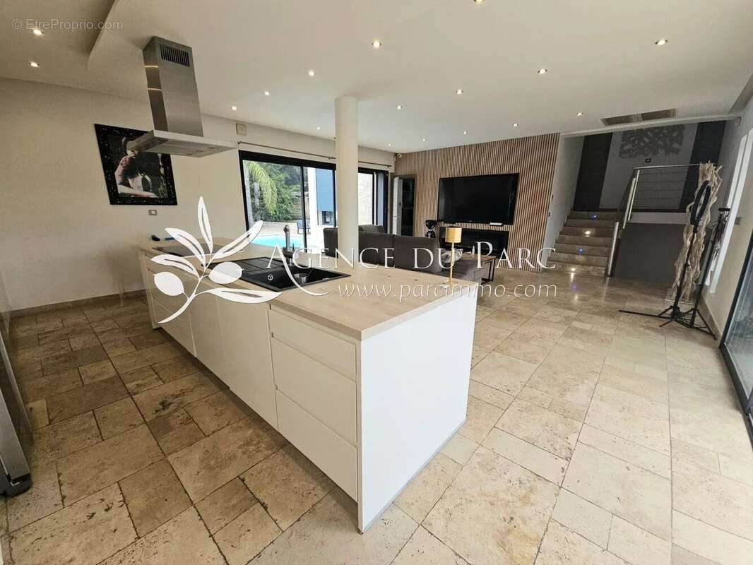Maison à MOUGINS