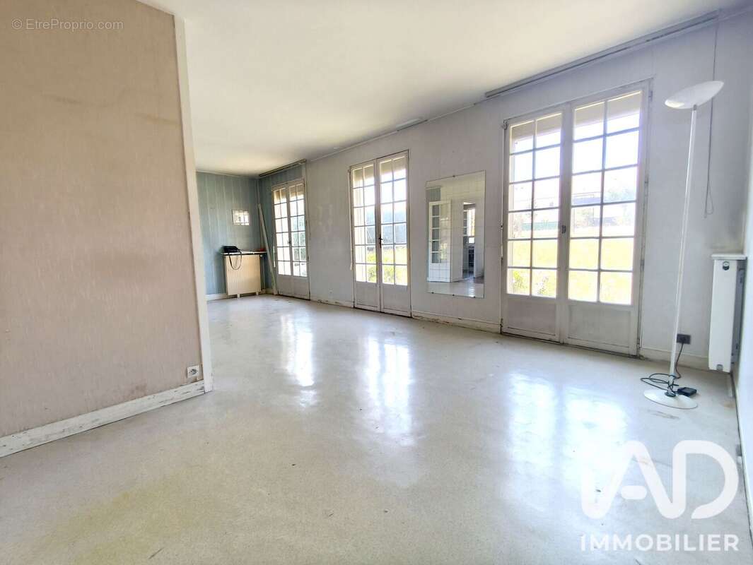 Maison 135 m² à Montry  - photo 2
