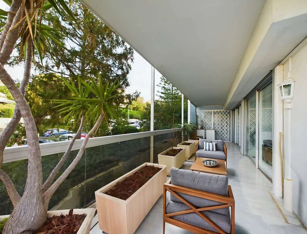 À vendre : appartement 3 pièces avec grande terrasse et piscine - photo 15