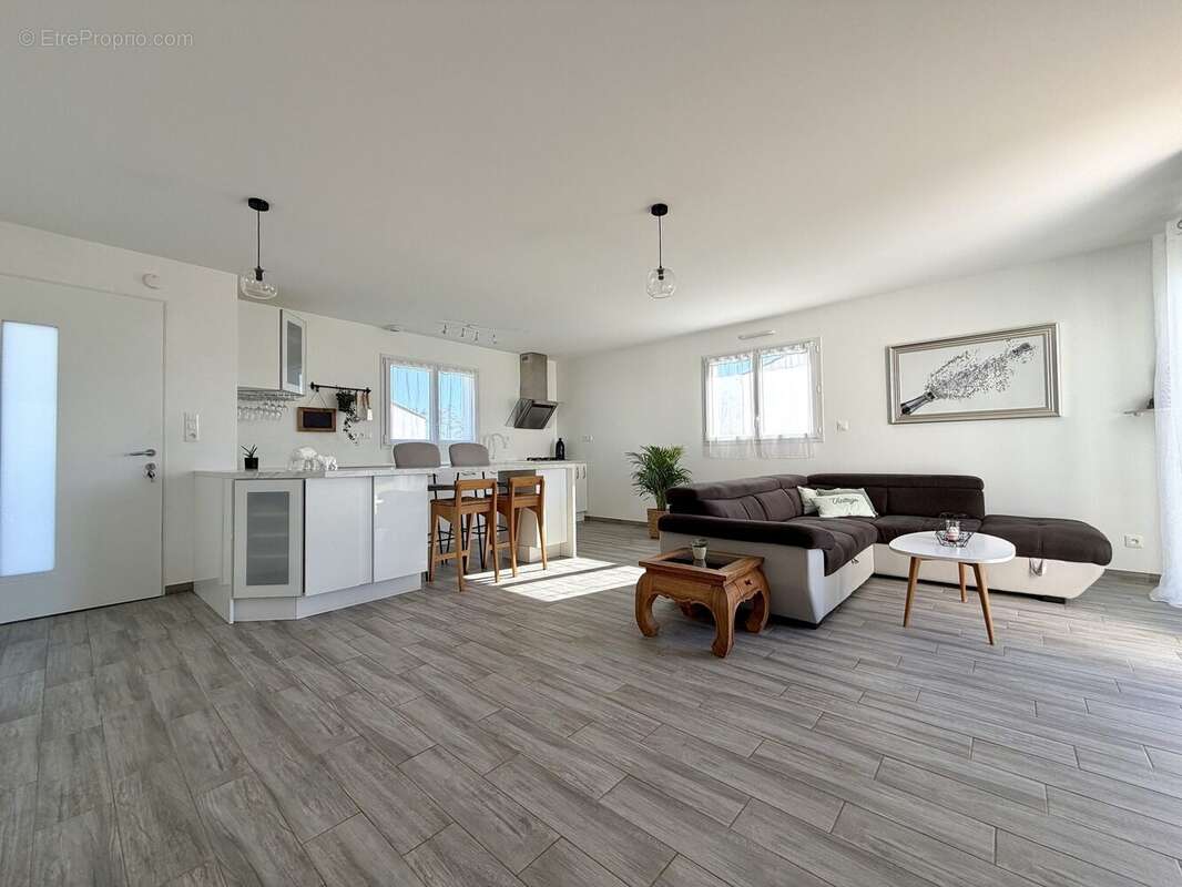 Pièce de vie - Maison à CHALLANS