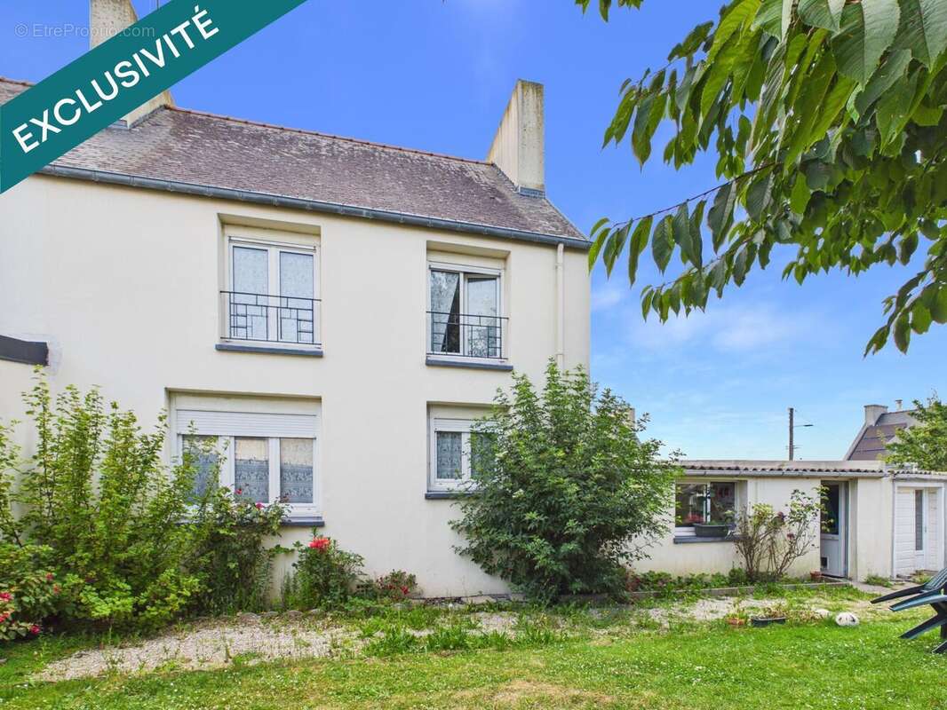 Maison 105 m² à Saint-Pol-De-Leon  - photo 2