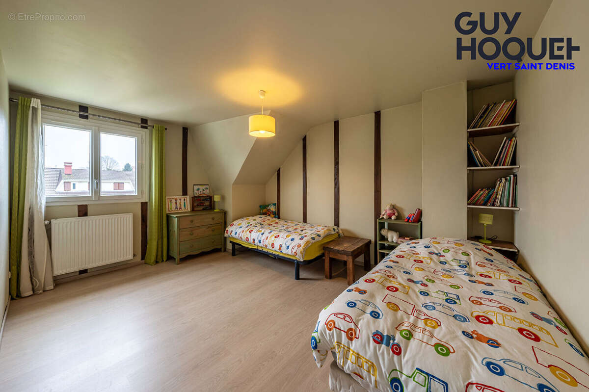 Maison à VERT-SAINT-DENIS